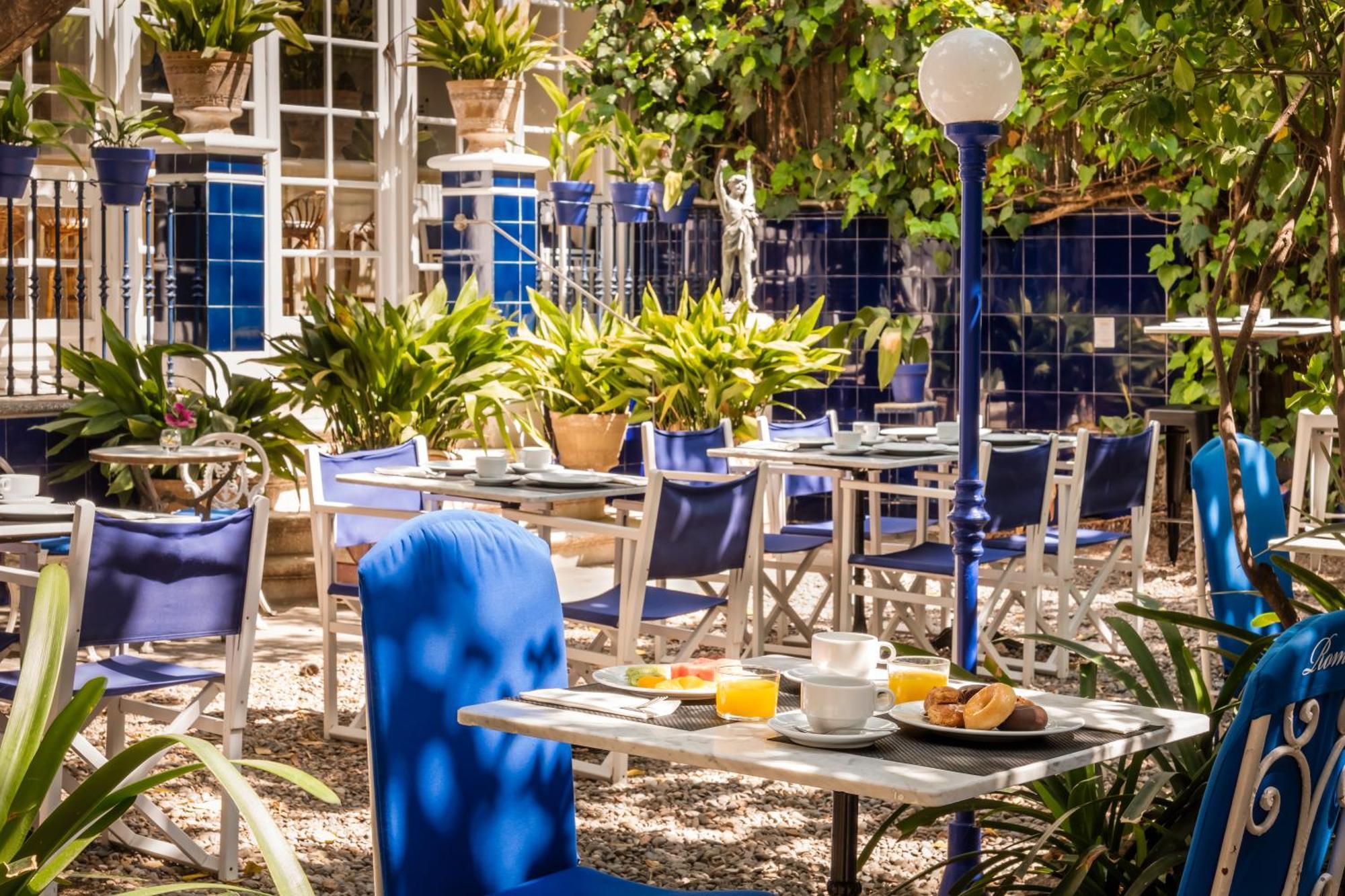 Hotel Medium Renaixenca Сиджес Экстерьер фото