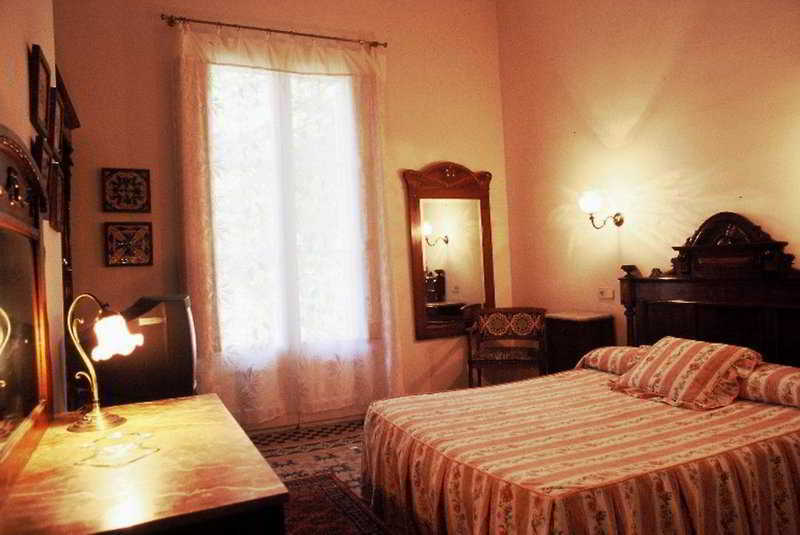 Hotel Medium Renaixenca Сиджес Экстерьер фото