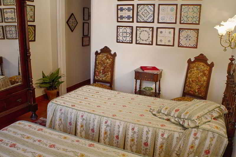 Hotel Medium Renaixenca Сиджес Экстерьер фото